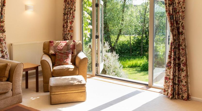 Photo of 3 Bed in Higher Wraxall