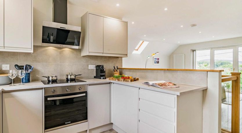 Photo of 2 Bed in Minehead