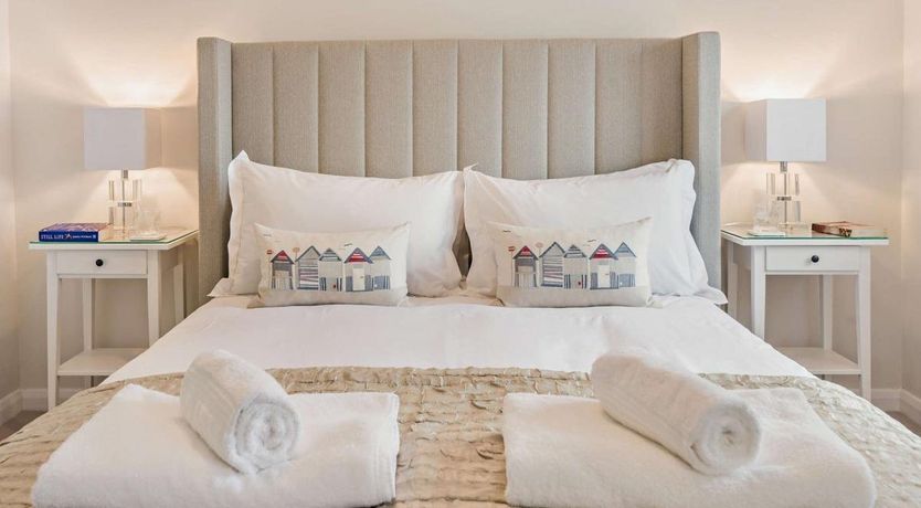 Photo of 2 Bed in Blue Anchor