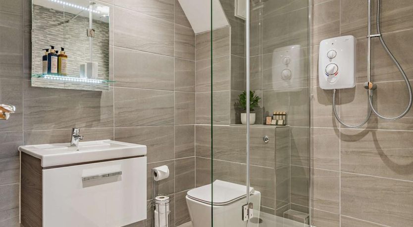 Photo of 2 Bed in Blue Anchor