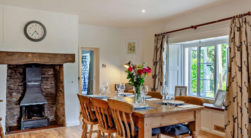 Photo of 3 Bed in Taunton