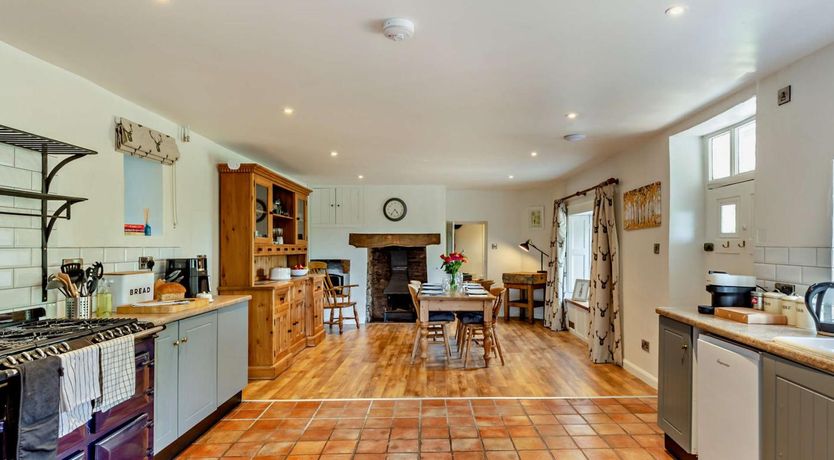 Photo of 3 Bed in Taunton