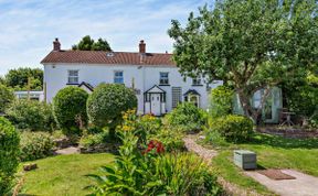 Photo of 3 Bed in Brompton Ralph