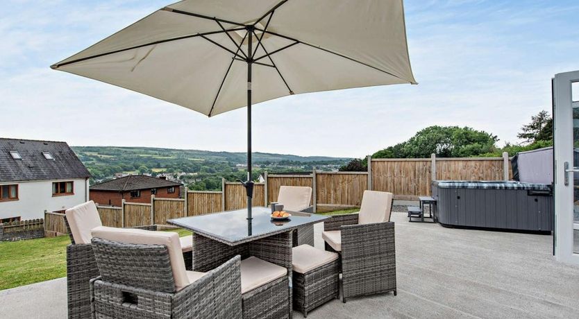 Photo of 4 Bed in Pontyberem