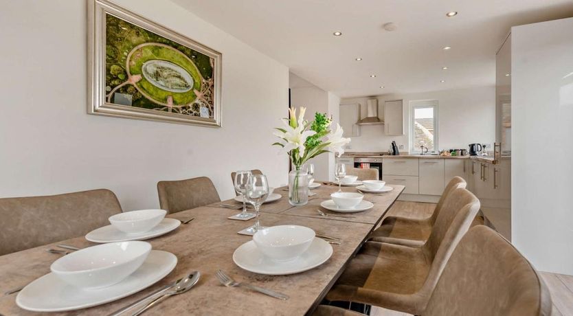 Photo of 4 Bed in Pontyberem