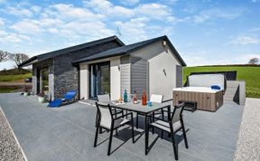 Photo of 2 Bed in Holsworthy