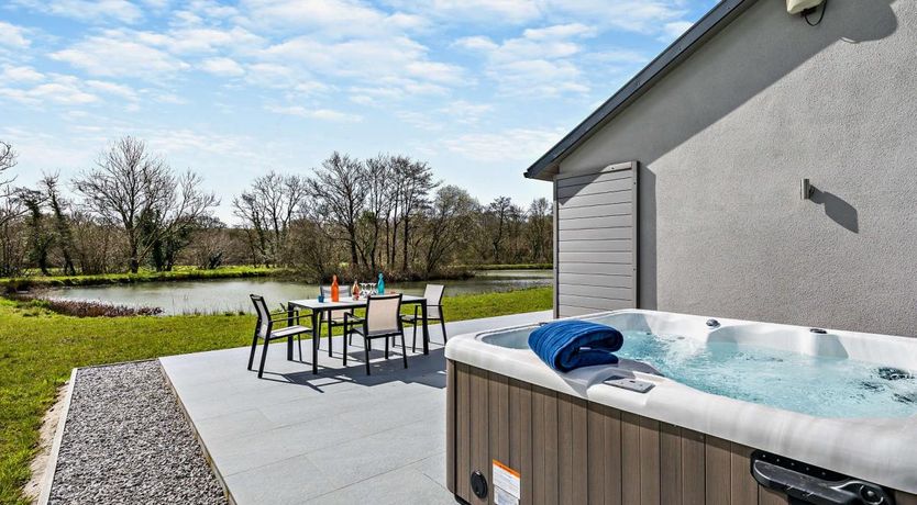 Photo of 2 Bed in Pyworthy