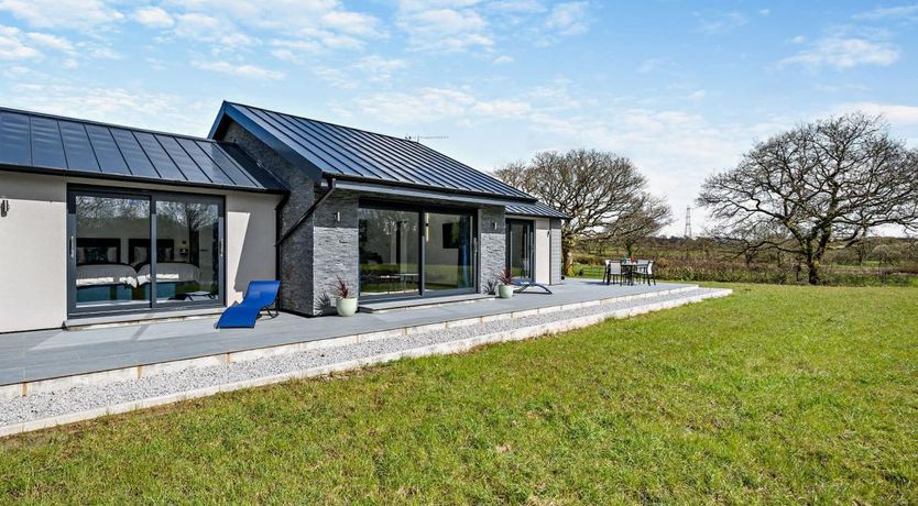Photo of in Bude 8.1 miles E (92456)