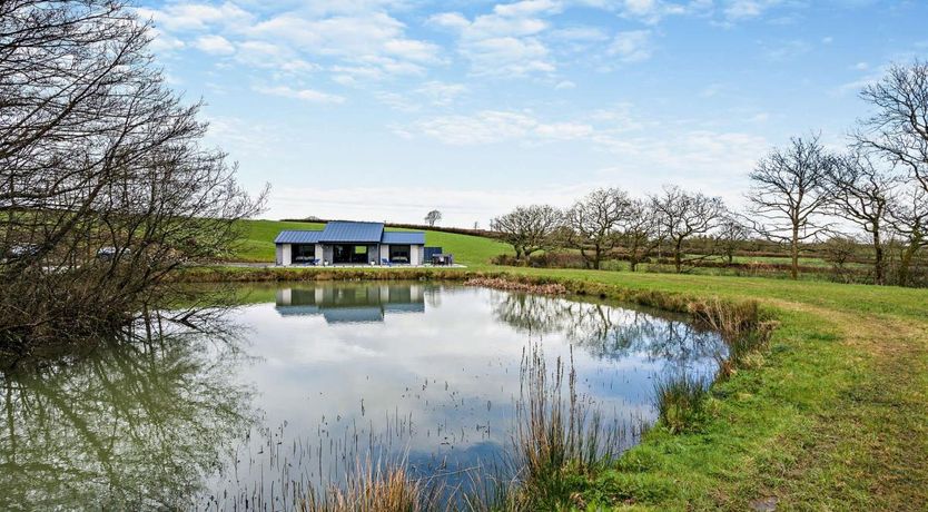 Photo of 2 Bed in Pyworthy