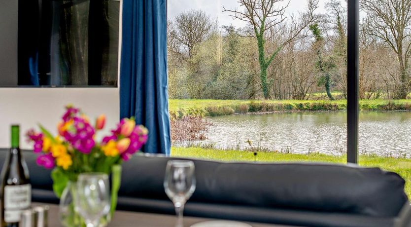 Photo of 2 Bed in Pyworthy