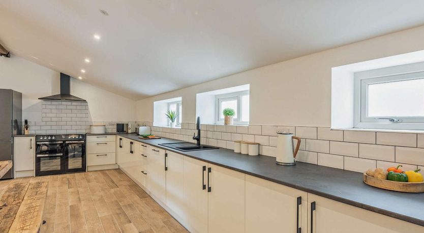 Photo of 4 Bed in Treuddyn