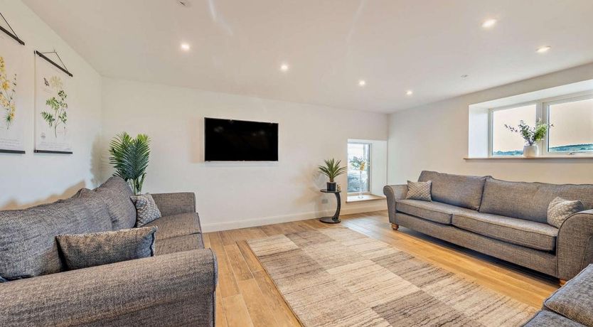 Photo of 4 Bed in Treuddyn