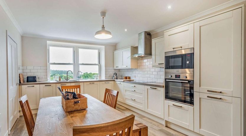 Photo of 4 Bed in Kilfinan