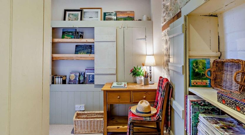 Photo of 3 Bed in Melbury Abbas