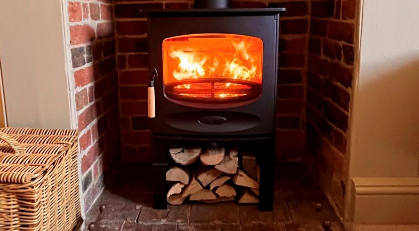 Photo of 3 Bed in Melbury Abbas