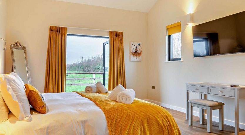 Photo of 2 Bed in Babcary