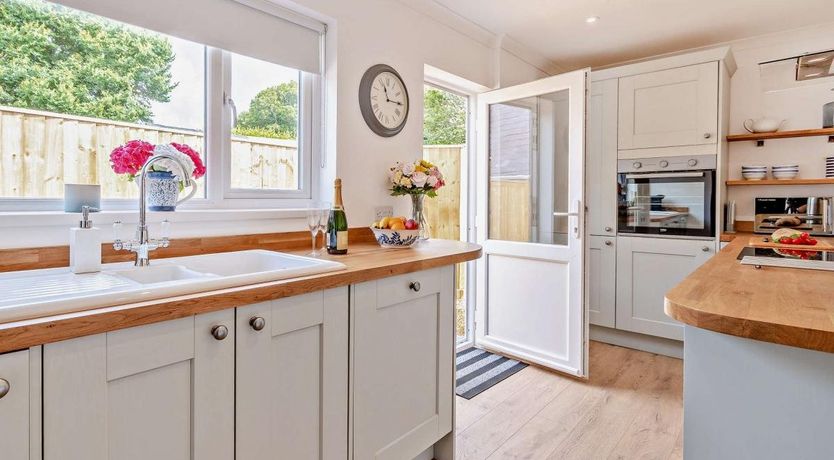 Photo of 1 Bed in Manorbier