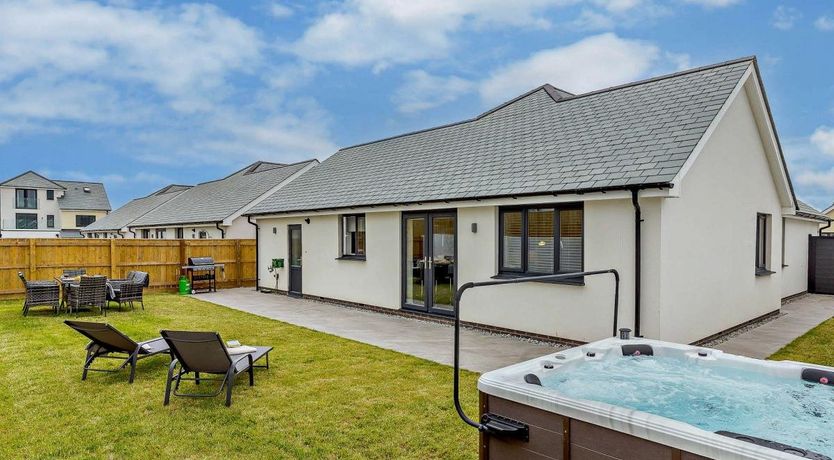 Photo of 3 Bed in Westward Ho