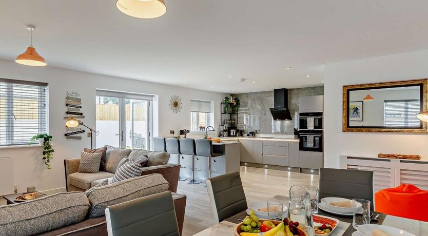 Photo of 3 Bed in Westward Ho