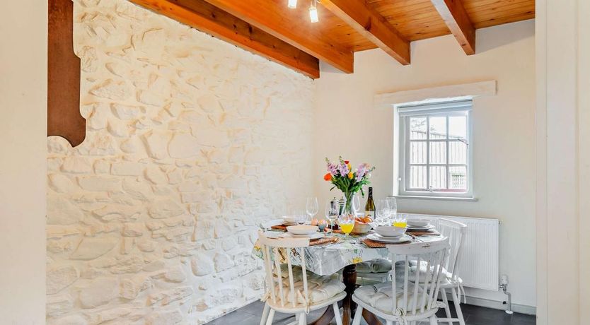 Photo of 3 Bed in Llandeloy