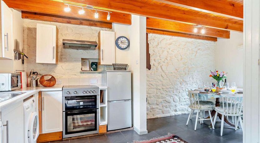 Photo of 3 Bed in Llandeloy