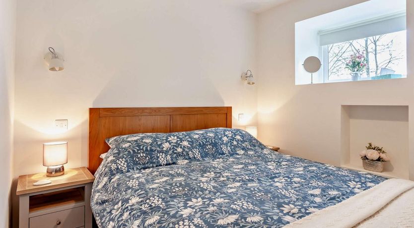 Photo of 1 Bed in Wotton-under-edge