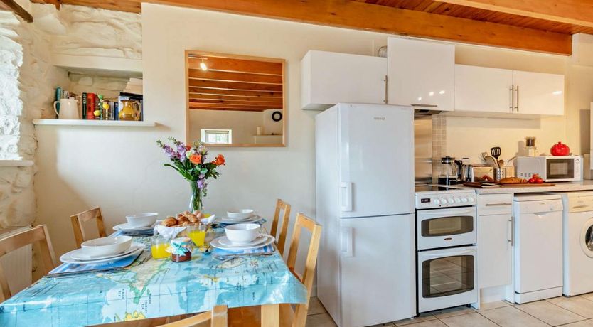 Photo of 3 Bed in Llandeloy