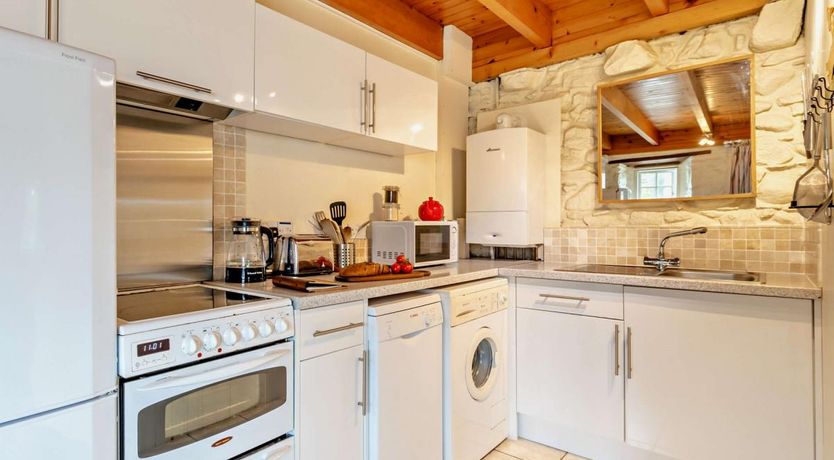 Photo of 3 Bed in Llandeloy