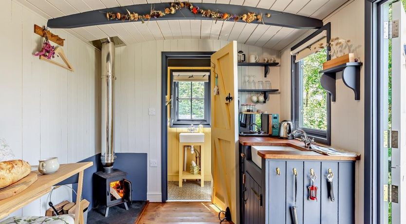 Photo of 1 Bed in Monkton Wyld