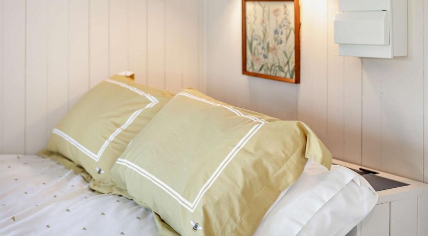 Photo of 1 Bed in Monkton Wyld