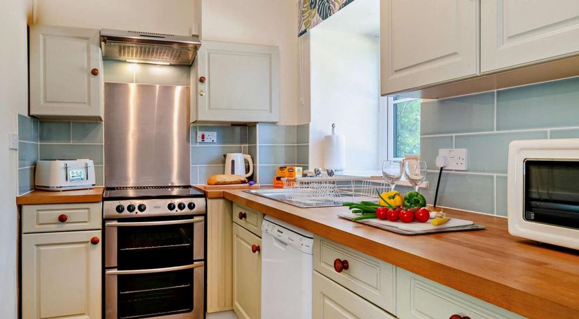 Photo of 3 Bed in Notton