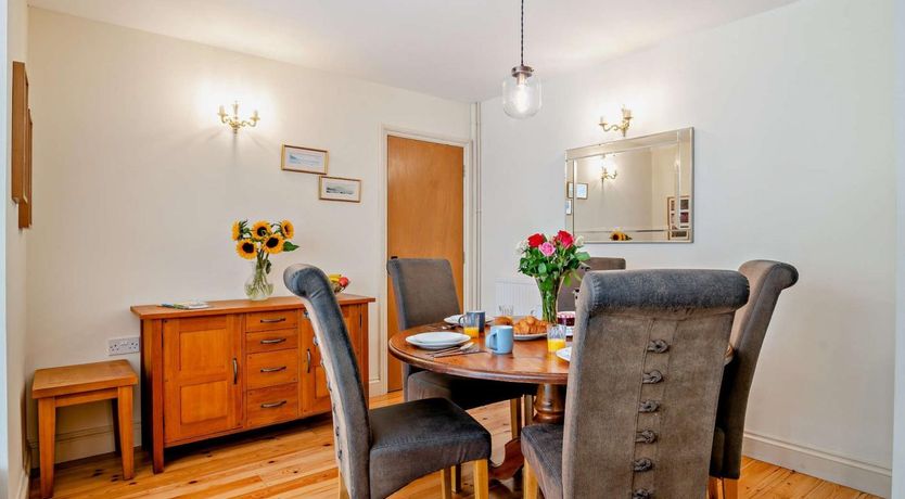 Photo of 3 Bed in Dorchester