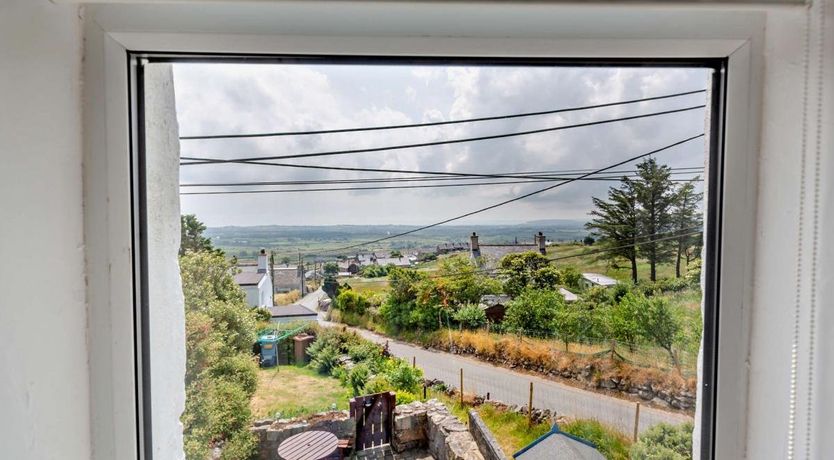 Photo of 2 Bed in Llithfaen