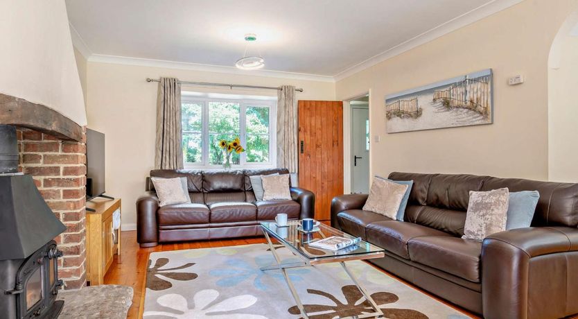 Photo of 4 Bed in Dorchester