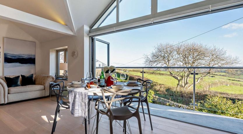 Photo of 2 Bed in Crafthole