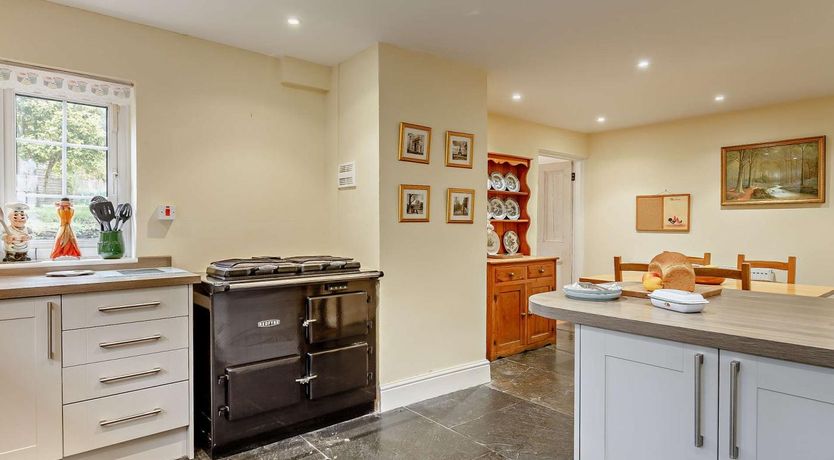 Photo of 4 Bed in Tavistock