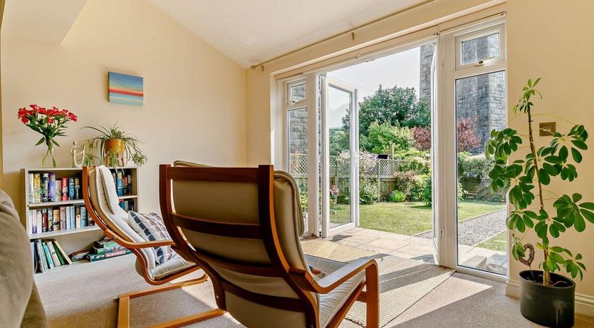 Photo of 2 Bed in Angarrack