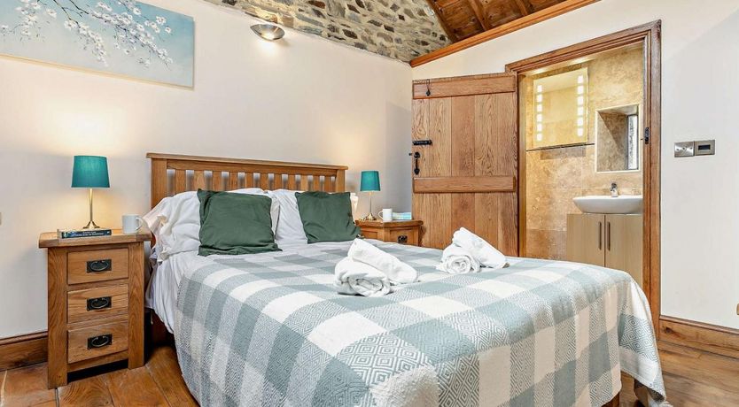 Photo of 2 Bed in St. Giles-on-the-Heath