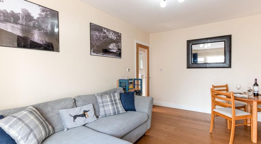 Photo of 2 Bed in Bakewell