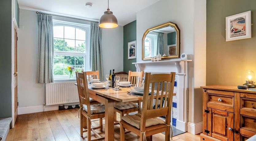 Photo of 2 Bed in Minehead