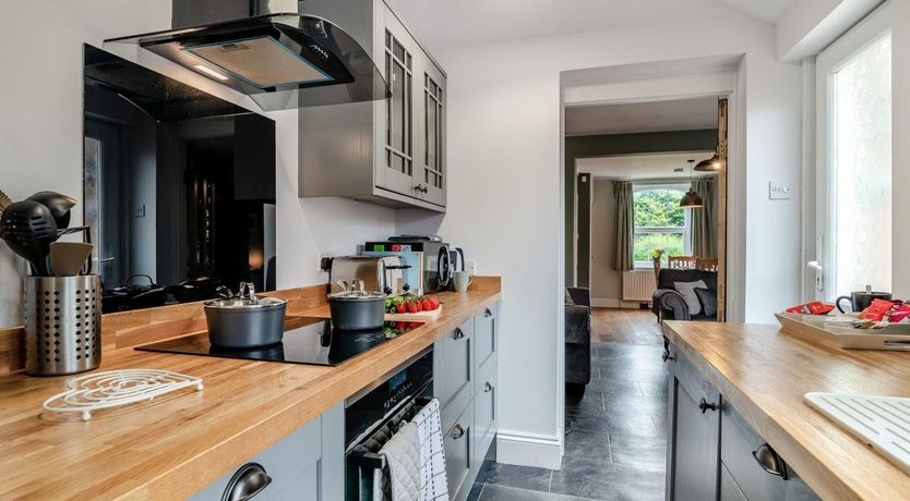 Photo of 2 Bed in Minehead