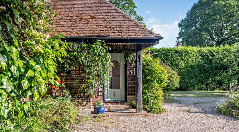 Photo of 4 Bed in Ringwood