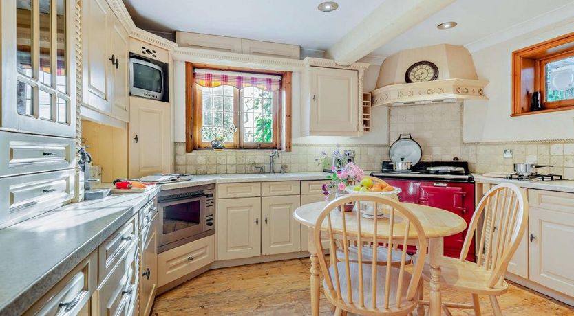 Photo of 4 Bed in Burley