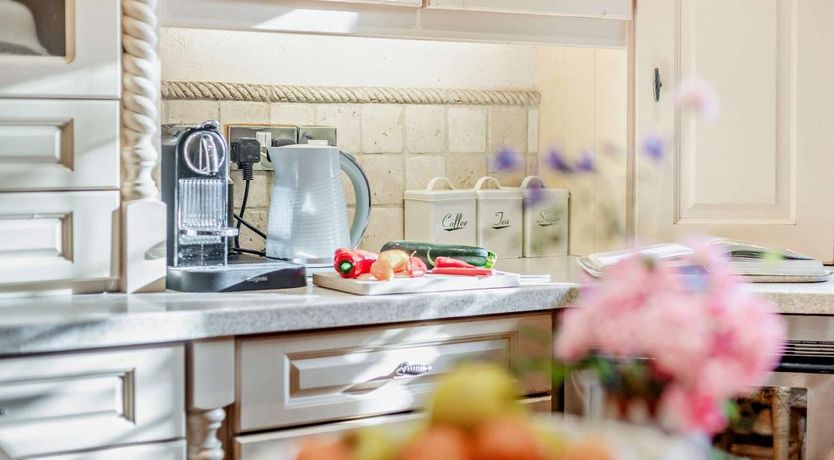 Photo of 4 Bed in Burley