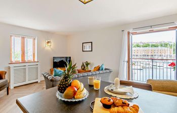 1 Bed in Milford Haven Holiday Cottage