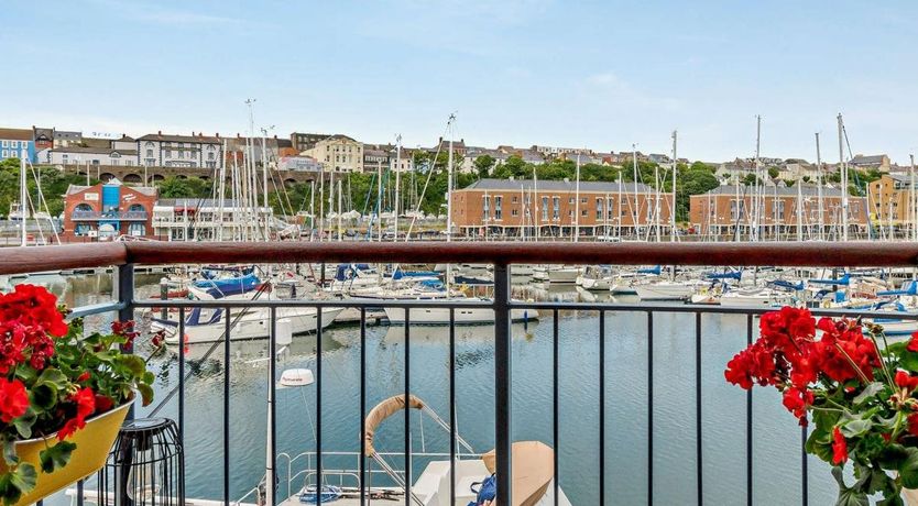 Photo of 1 Bed in Milford Haven