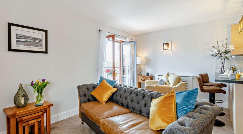 Photo of 1 Bed in Milford Haven