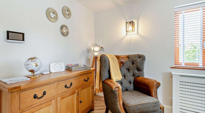 Photo of 1 Bed in Milford Haven