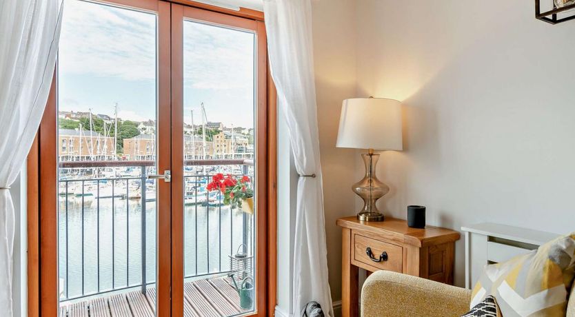 Photo of 1 Bed in Milford Haven