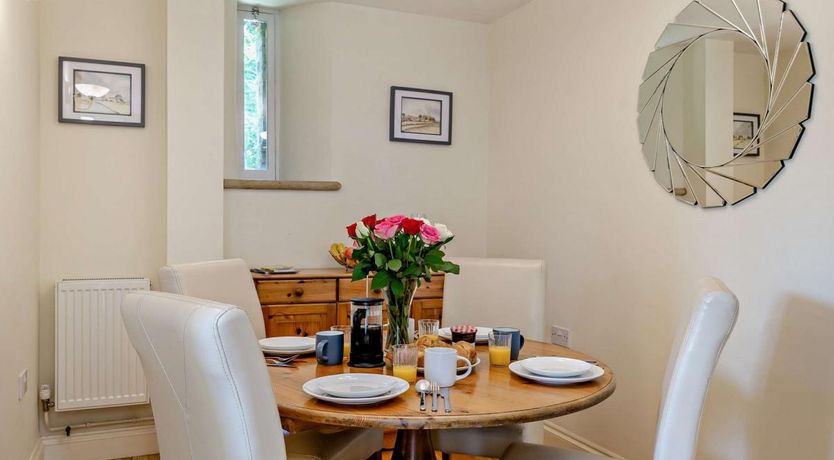 Photo of 2 Bed in Notton